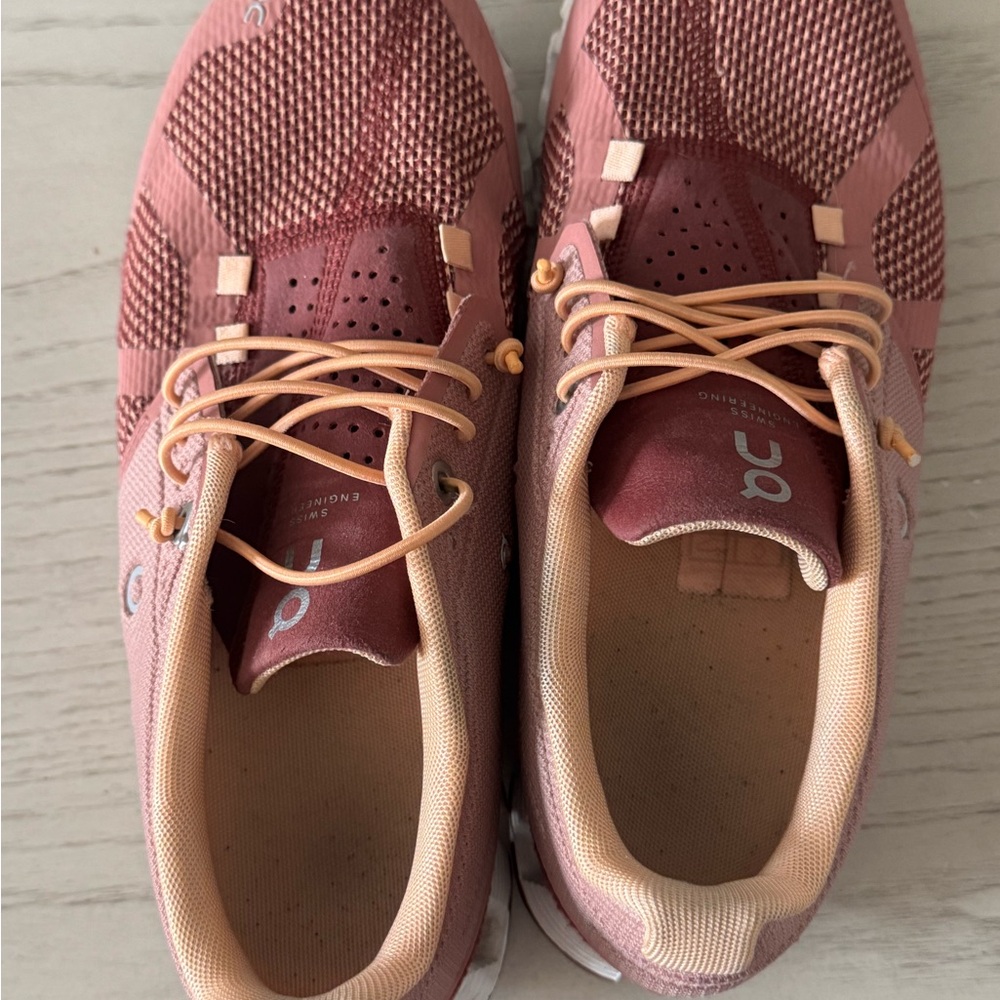 On Running Women's Mauve Pink and Peach Athletic Sneakers - Picture 6 of 8